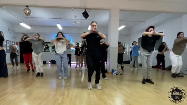 BRUNO TORRES - " BAD B***H " Angie Corine | LA URBAN DANCE FACTORY смотреть онлайн
