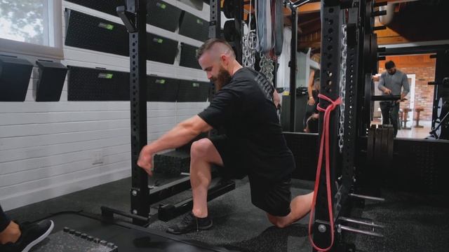 Reverse Lunges for Glutes Form and Tips смотреть онлайн