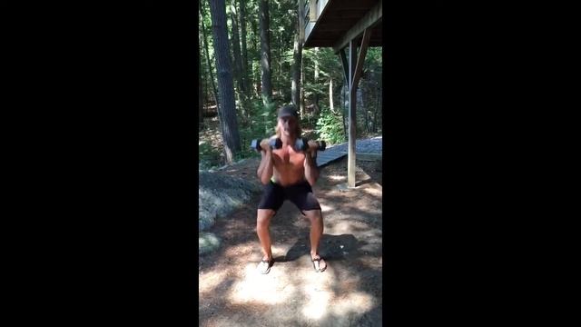 Fit on the Fly: Front Squat and Farmer Carry Descending Ladder - Mike & Suzie смотреть онлайн