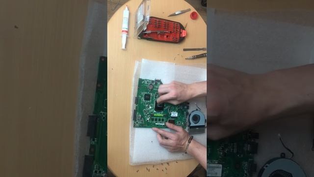 How to Disassembly and Clean Asus X54C смотреть онлайн