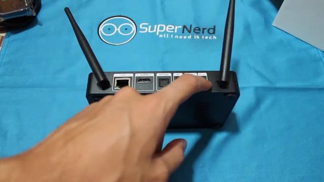 Plunk Elite 3: unboxing del media center Android made in Italy смотреть онлайн
