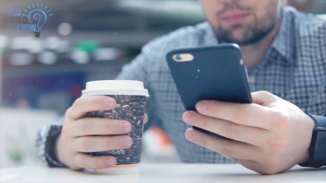 Hero Moment: 13 Truck Drivers Block Highway To Form A ‘Safety Net’ смотреть онлайн