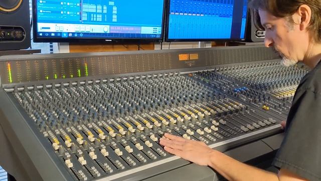 Simple Hybrid Rock Mixing смотреть онлайн