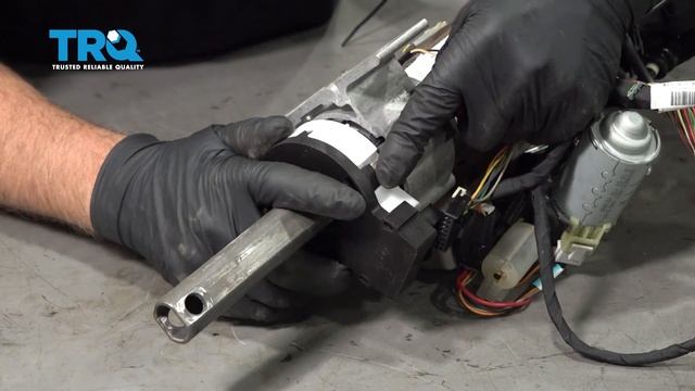 How to Replace Steering Wheel Position Sensor 2007-2014 Cadillac Escalade смотреть онлайн