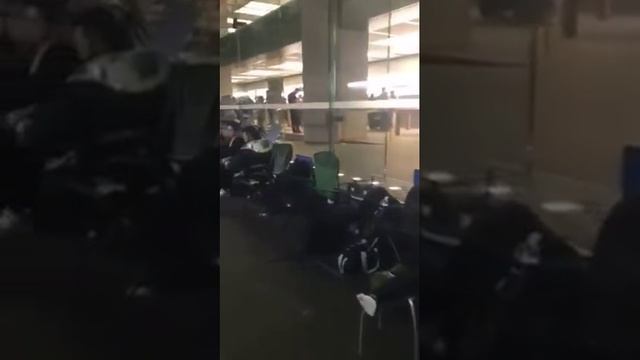 Apple Store Australia 2nd Nov 2017, line up for iPhone X смотреть онлайн