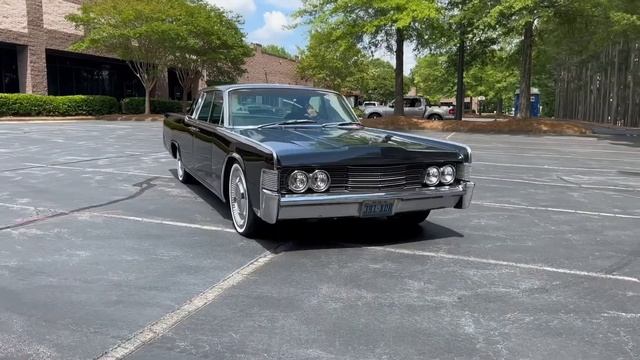 BDAY GIFT TO MYSELF! 1965 LINCOLN CONTINENTAL SLAMMED ON AIRBAGS (HD)