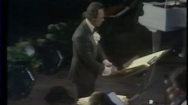 Bert Kaempfert Live At The Royal Albert Hall (22.04.1974 - Part 1/4)