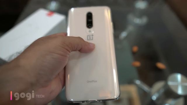 OnePlus 7 Pro Almond Unboxing, cool color, vs Nebula Blue, starting at Rs 52,999 смотреть онлайн