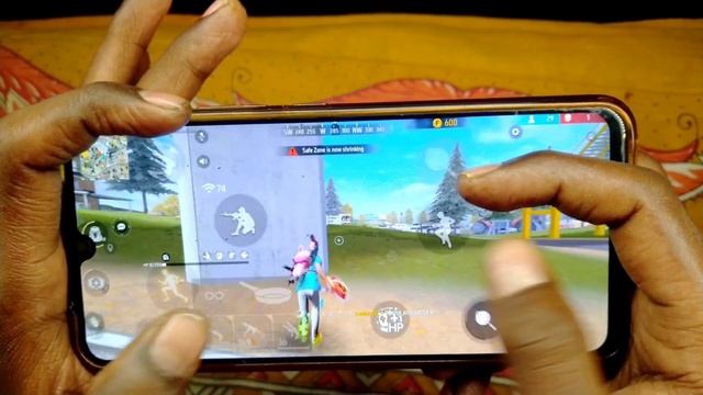 Fast Handcam 😱 Vivo Y73 free fire 4 finger pro player смотреть онлайн