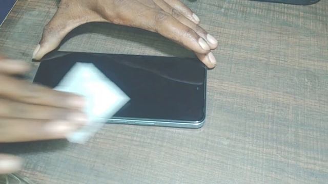Smartphone par Tempered glass kaise lagaye? स्मार्टफोन पर स्क्रीन गार्ड कैसे लगाए? Digital OMkar смотреть онлайн