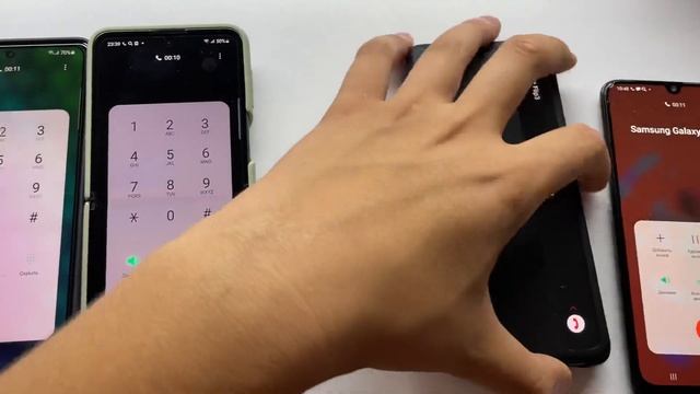 Samsung S20 Lite vs Galaxy S10 Lite Incoming Call Hold Z Flip 3 vs S20+ смотреть онлайн