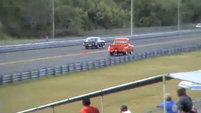 Drag Racing - '56 Dodge Truck vs. '67 Chevy Nova смотреть онлайн