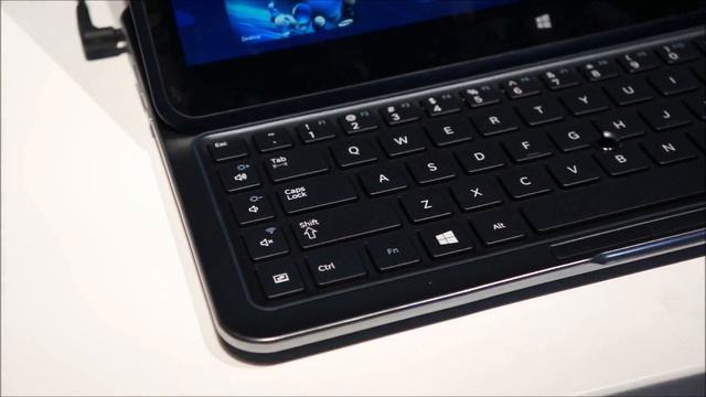 Samsung ATIV Q, Android y Windows 8 en un híbrido con pantalla QHD+ | Engadget en español смотреть онлайн