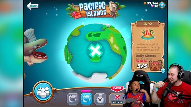 MINI ME HAS GOT SOME MASSIVE SHARKS | Hungry Shark: World (iOS/Android) Gameplay смотреть онлайн