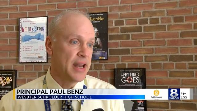 Webster Schroeder technology teacher awarded Golden Apple смотреть онлайн