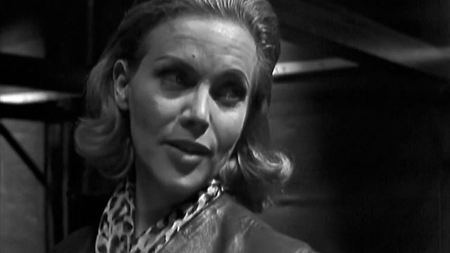The Avengers: Bullseye - 'Do You Recognise This, Miss Ellis?' - Remastered смотреть онлайн