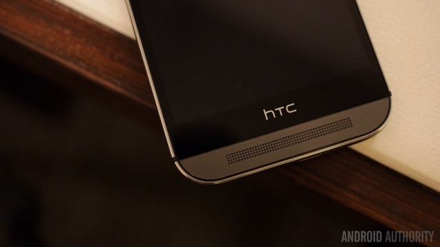 HTC One (M8) vs Apple iPhone 5s - Quick Look смотреть онлайн