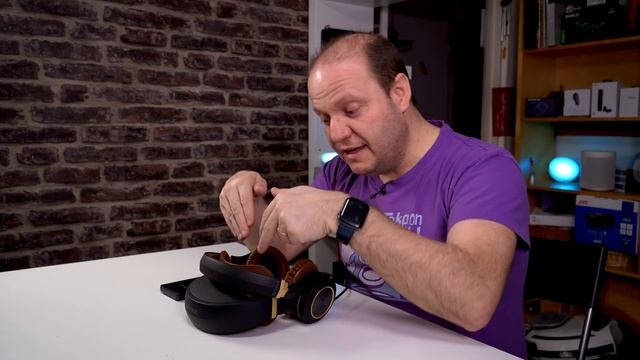 Royole Moon : le home cinema portable de luxe смотреть онлайн
