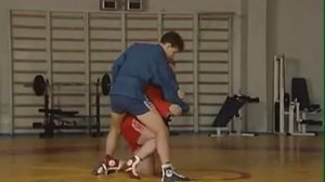 САМБО Ч37 Бросок через спину с колен с захватом ноги