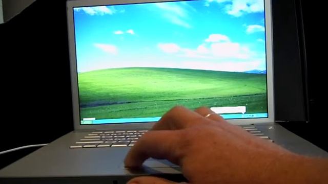 MacBook Pro rebooting into XP смотреть онлайн