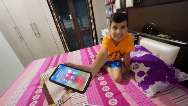 Piyush kisase phon par baat kar raha hai?🤨 @Sourav Joshi Vlogs смотреть онлайн