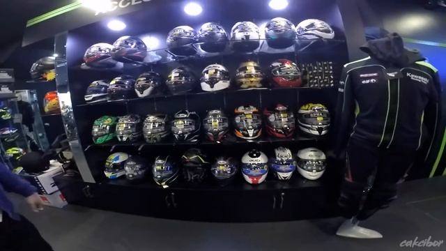 Aku, Dia & HJC Spiderman Edition - Kawasaki Ninja 250 2018 смотреть онлайн