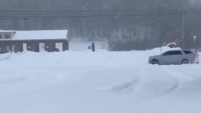 2018 Dodge Durango GT 3.6L V6 AWD in 16 inches of fluff snow. смотреть онлайн