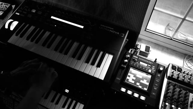 Jam Session (Kaossilator + Ultranova + Ableton) смотреть онлайн