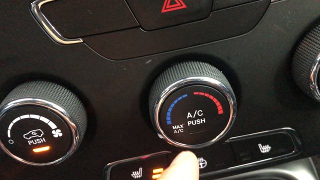 Jeep Compass - Heater and air-conditioning controls – how to turn on and off смотреть онлайн
