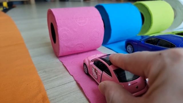 Pull back car & toilet paper смотреть онлайн