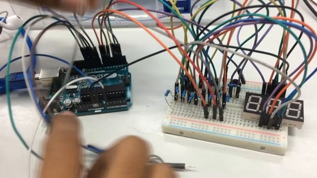 Arduino uno r3 LAB 10 0-5V voltmeter смотреть онлайн
