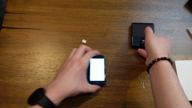 The Worlds Smallest Smartphone? (Unihertz Jelly 2 Unboxing & Review) смотреть онлайн