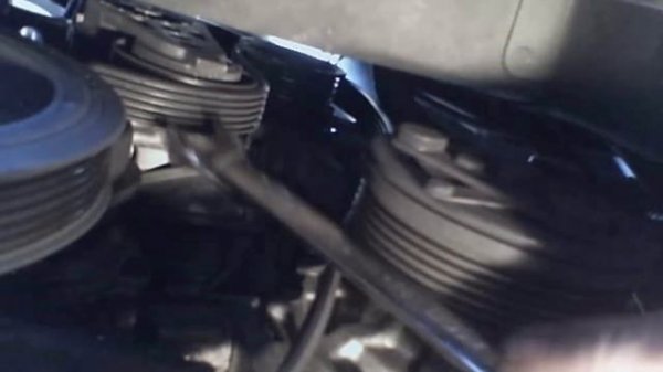 Alternator replacement Dodge Stratus 2001 - 2006 2.4L Sebring Install Replace Remove