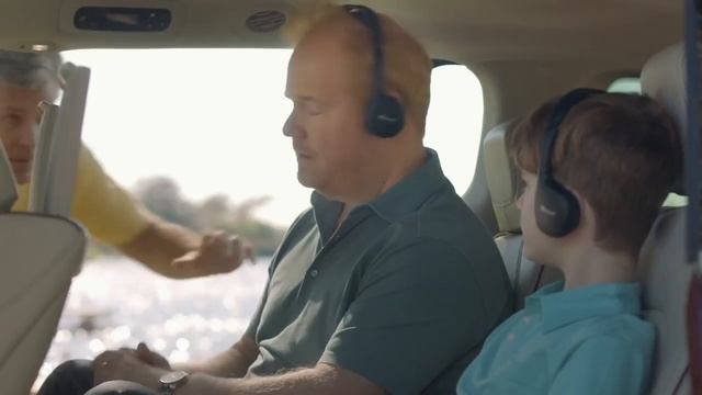 One on One with Jim Gaffigan in the 2017 Chrysler Pacifica | San Marcos Chrysler Dodge Jeep Ram смотреть онлайн