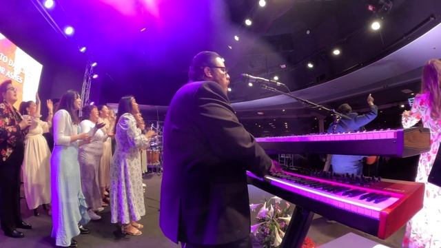 Graves into Gardens // Elevation Worship // Keys Cam // In-Ear Mix смотреть онлайн