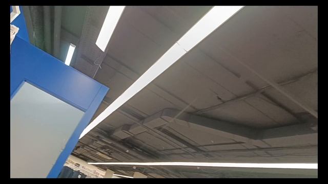 прятки в торговом центре