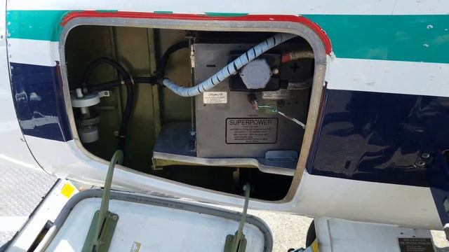 Bombardier Dash 8 - Q400 - Lower Battery Compartment смотреть онлайн