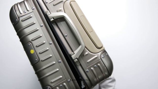 Rimowa Aluminium Original Cabin Spinner Suitcase Titanium