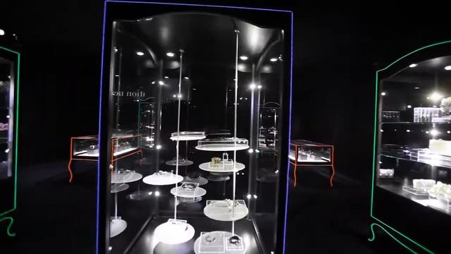 Swarovski Sparkling Secrets Brand Exhibition, China смотреть онлайн