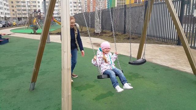 На площадке(3) смотреть онлайн
