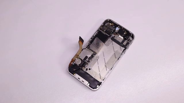 Creating a Fully Transparent iPhone 4s смотреть онлайн