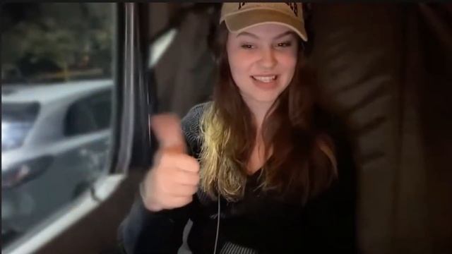 Grace Does Her Best Andrew Tate Impression смотреть онлайн