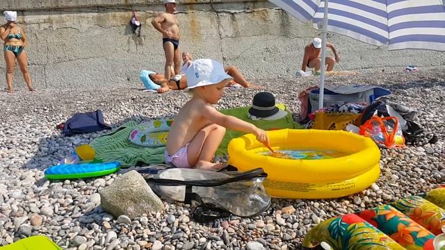 На пляже 28 августа 2015 г. смотреть онлайн