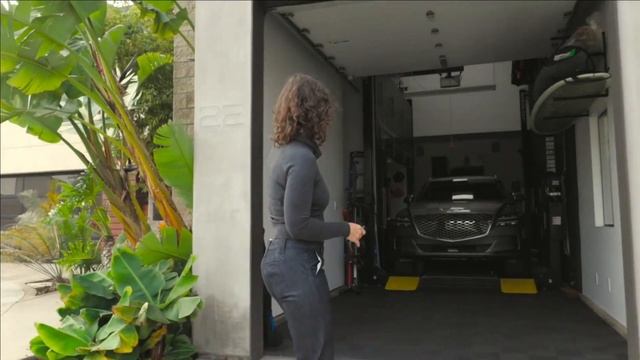 Genesis x Dwell Genesis GV80 SUV смотреть онлайн