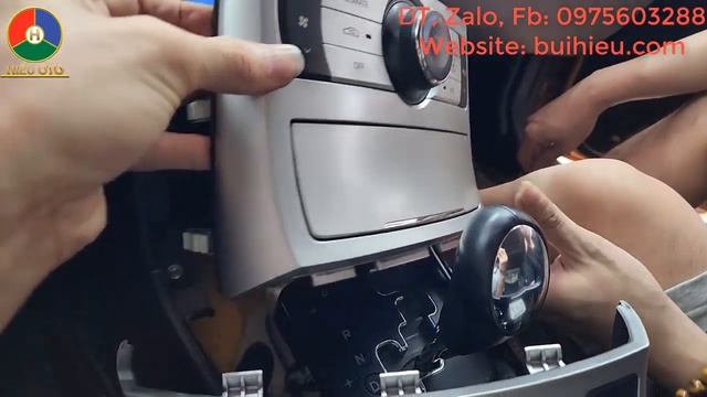 Sửa màn hình Hyundai genesis, Cách tháo đầu xe Hyundai genesis | Hiếu Ô Tô смотреть онлайн