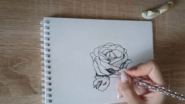 Рисую новым стеклянным пером розу. Inktober 2024