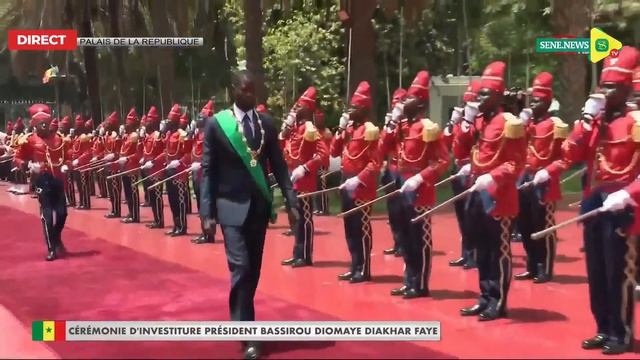 L’arrivée émouvante de Bassirou Diomaye Faye au palais présidentiel смотреть онлайн