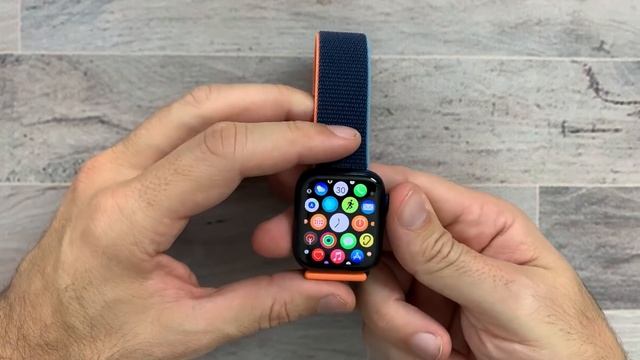 Fitbit Sense VS Apple Watch 6 смотреть онлайн