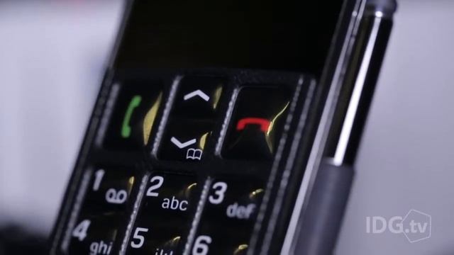 Emporia's Radical Android Phone Packs a Peel-Back Physical Keyboard and Newbie-Friendly Design смотреть онлайн