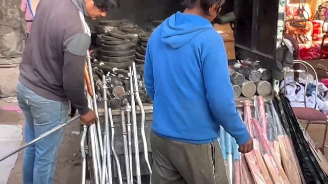 असली चोर बाज़ार 😳⁉️| phone , Shoes , DSLR , Laptop , Clothes ,Toys | Chor Bazar in Delhi | SULTAN смотреть онлайн